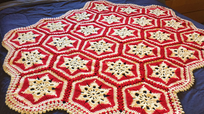 Crochet Scandinavian Snowflake Afghan by Mikey