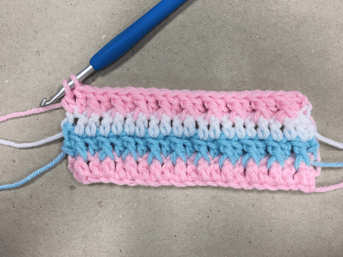 Crochet Changing and Carrying Yarn Colors