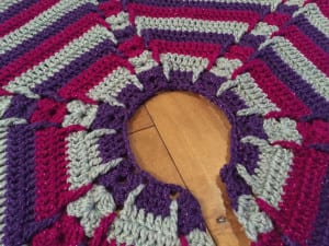 Hexagon Tree Skirt by MIkey of The Crochet Crowd