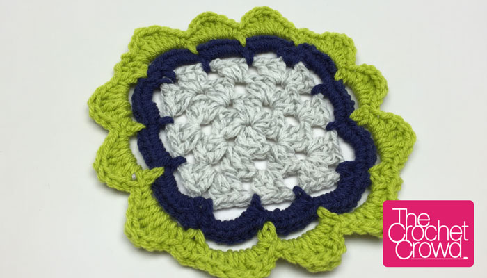Crochet Petal Edge Granny Square Border + Tutorial