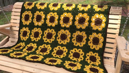 Crochet Vintage Sunflower Throw Pattern + Tutorial | The Crochet Crowd