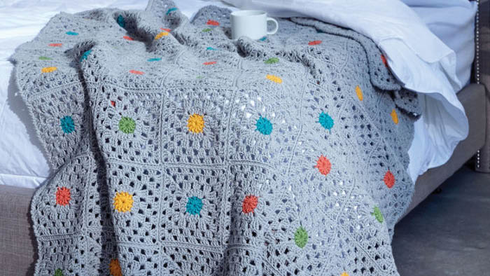 Crochet Pin Point Granny Square Blanket 2