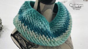 Crochet Reversible Cowl by Daniel Zondervan