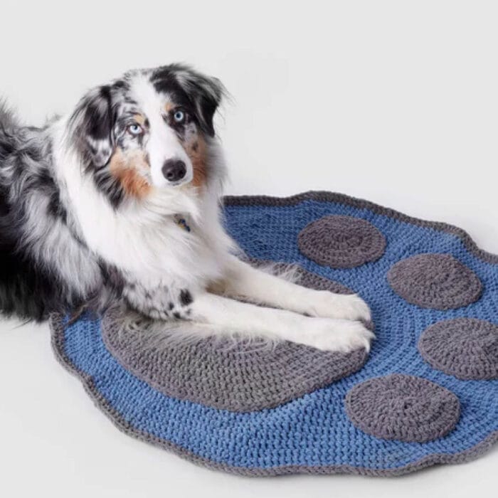 Crochet Pet Paw Blanket Pattern