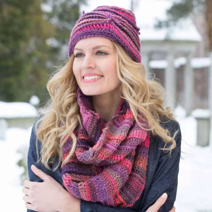 Red Heart Corrugated Hat and Cowl Pattern