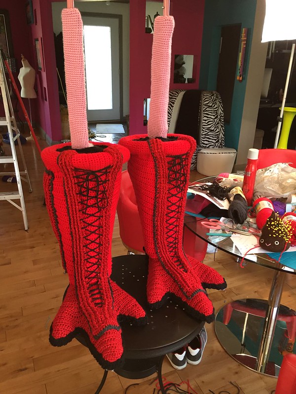 Construction of Yarn Boots - Yarn Flamingo Boots