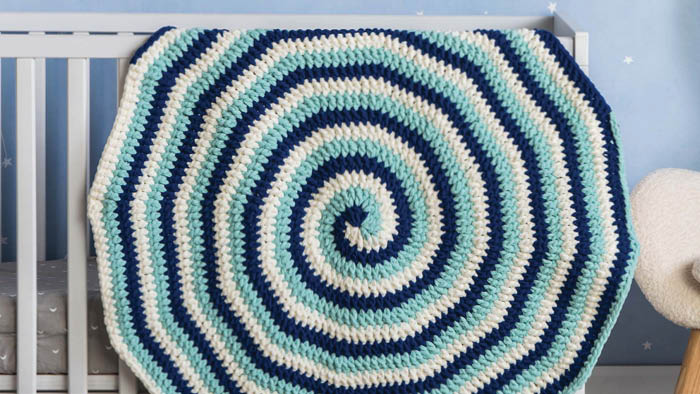 Crochet Galaxy Swirl Baby Blanket + Tutorial