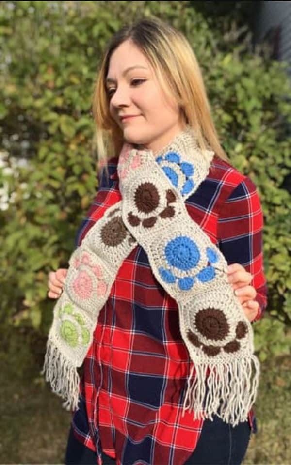 Paw Print Granny Square Crochet Pattern