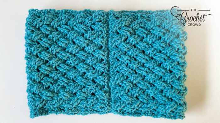 Crochet Celtic Stitch Cowl Back