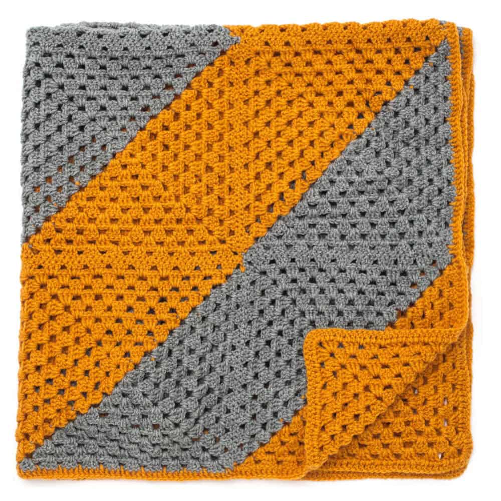Crochet Two Tone Granny Square Split in Middle Pattern