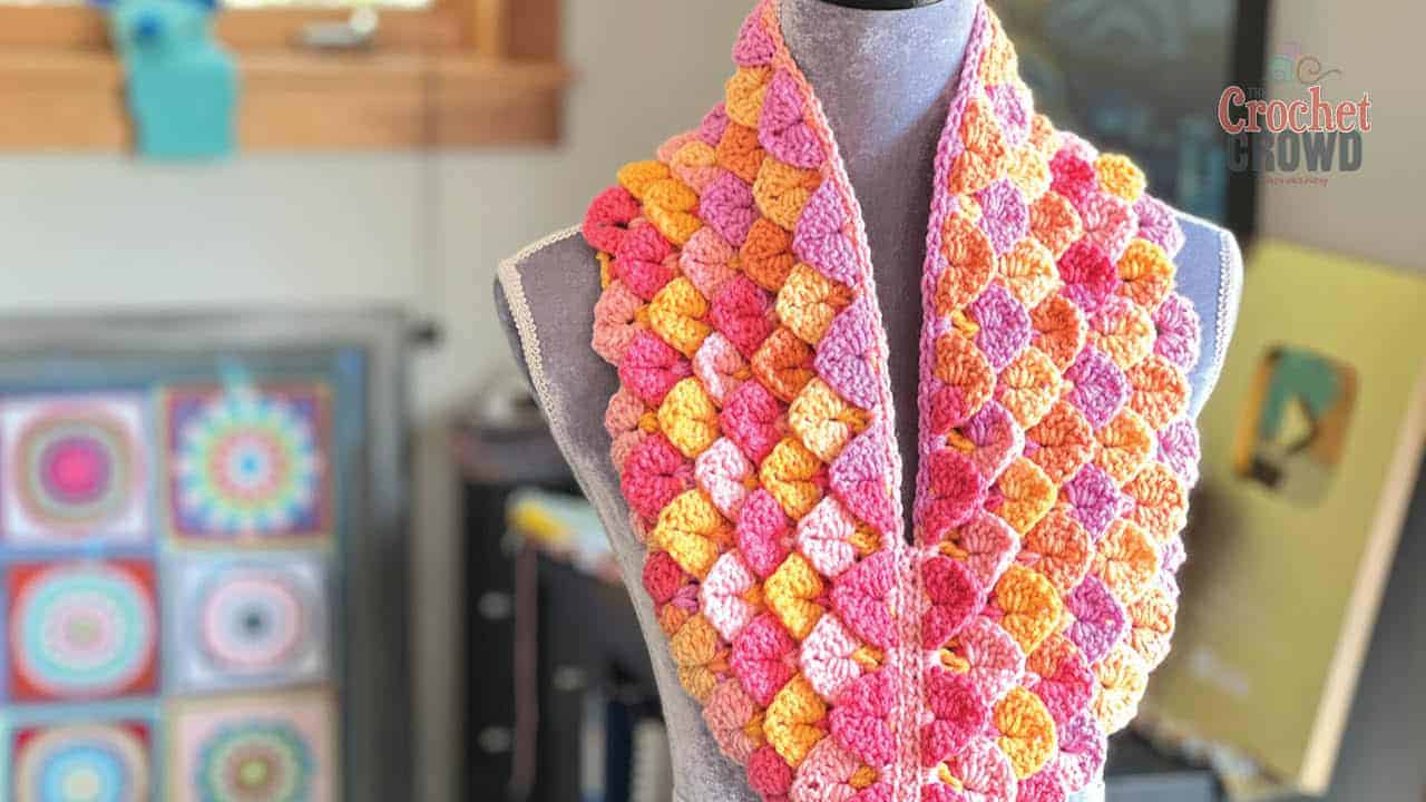 Crochet Dragon Breasted Cowl + Tutorial