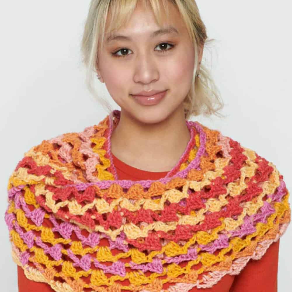 Easy Crochet Cinnamon Swirl Cowl Pattern
