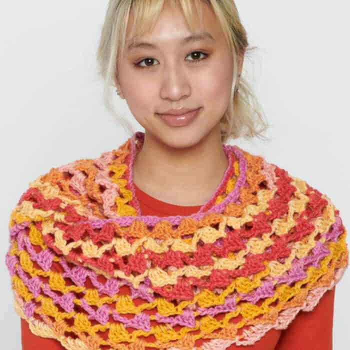 Easy Crochet Cinnamon Swirl Cowl Pattern