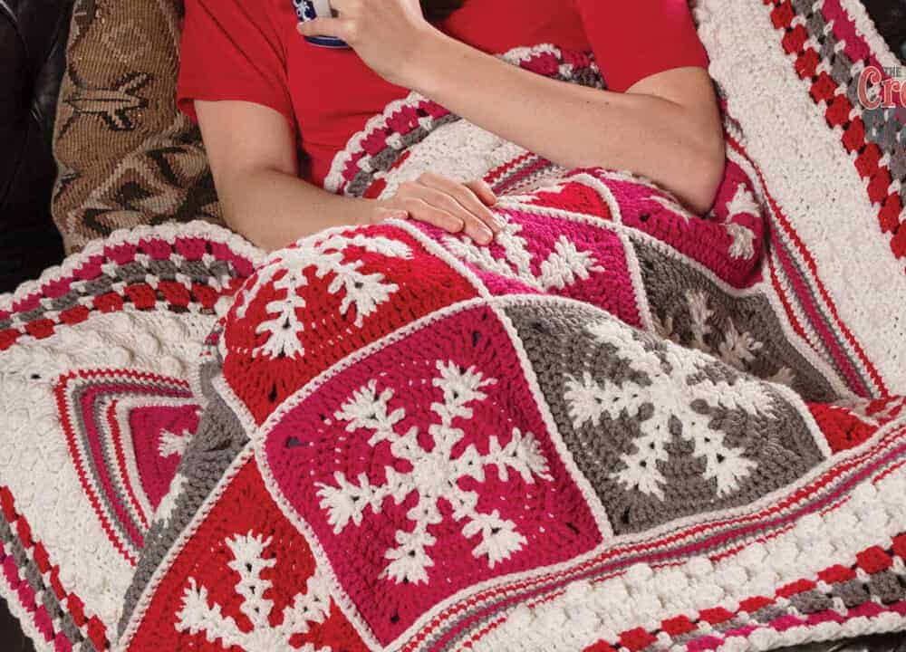 Small Crochet Interlocking Snowflake Throw for Christmas
