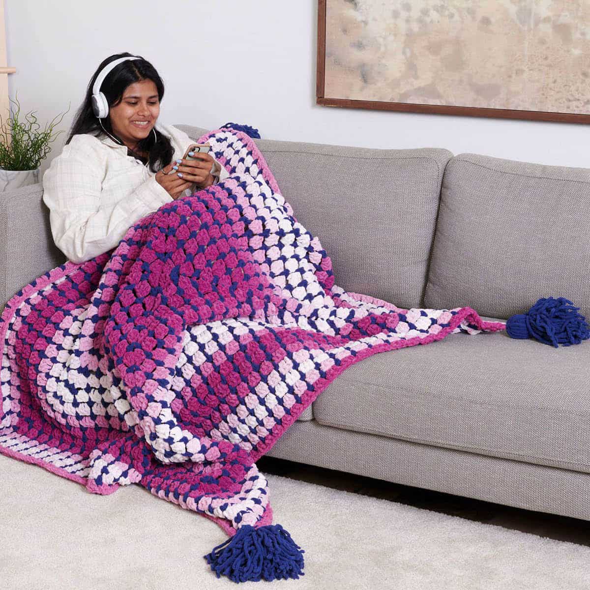Crochet Modern Granny Thick Blanket Transition