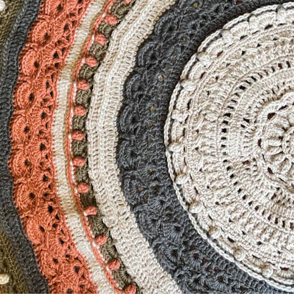 Crochet Study of Rage Round Blanket Worsted