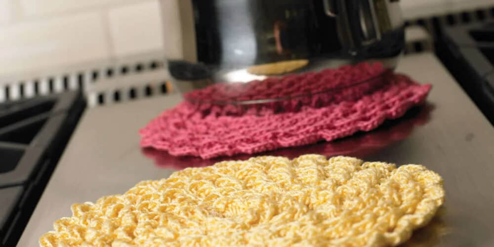 Crochet Pretty Petals Hot Pad Pattern