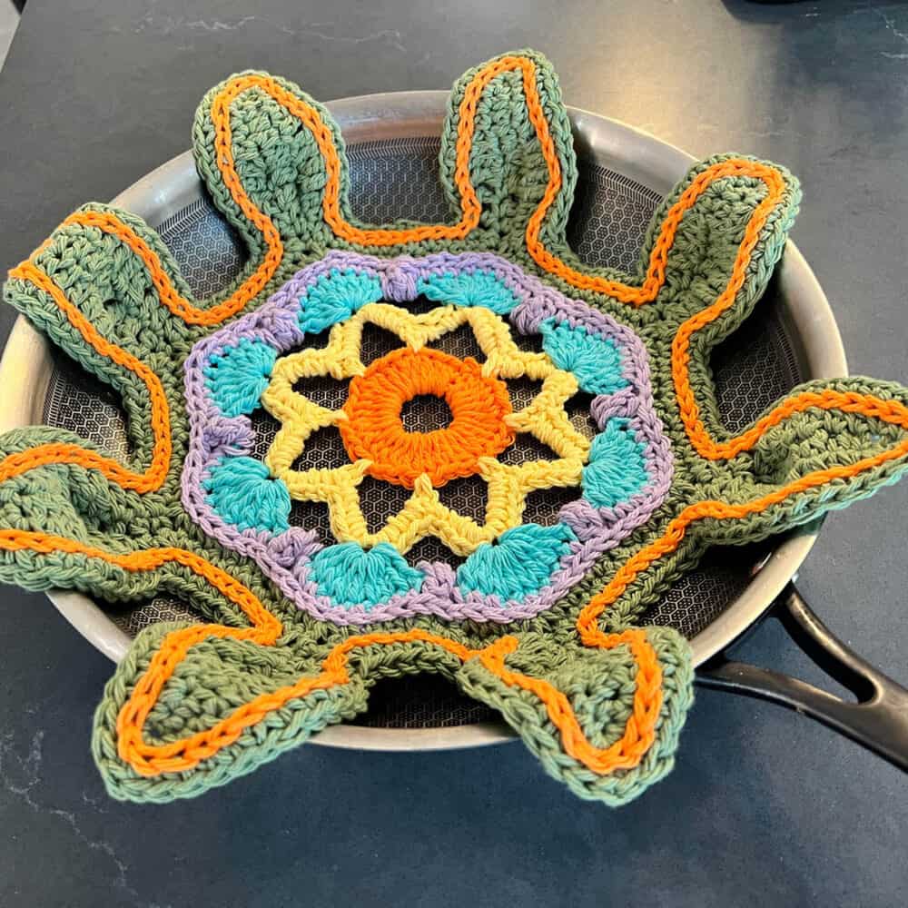 Fancy Cookware Crochet Protector Pattern