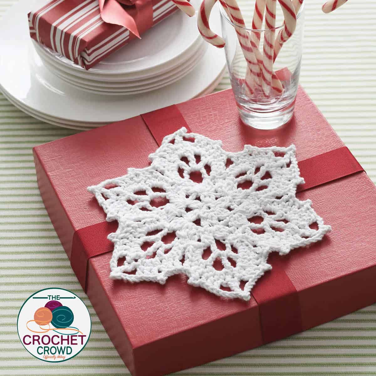 61 Crochet Snowflake Patterns with Recipe to Stiffen Them Up