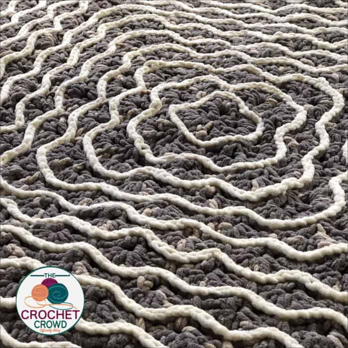 Crochet Frosted Tips Blanket Close Up