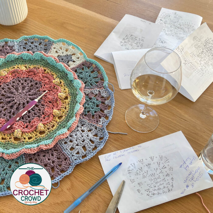 Crochet Study of Complicated Blanket Design Mode with Diagrams