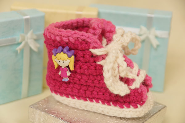 Crochet baby outlet tennis shoes